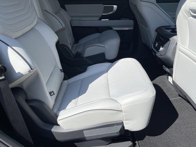new 2025 Ford Expedition car, priced at $89,745
