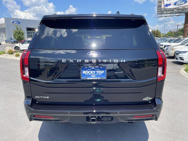 new 2025 Ford Expedition car, priced at $71,210