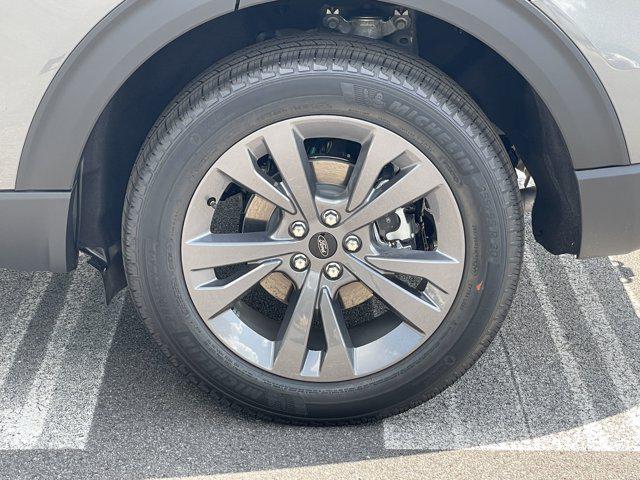 new 2025 Ford Explorer car, priced at $49,060