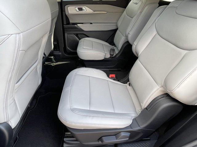 new 2025 Ford Explorer car, priced at $49,060