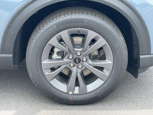 new 2025 Ford Explorer car, priced at $49,080