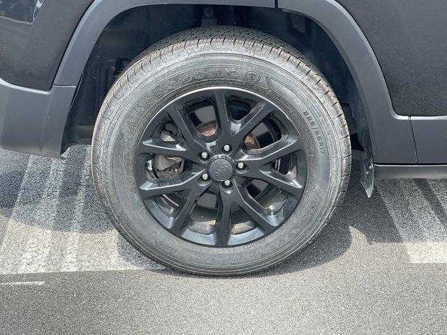 used 2016 Jeep Cherokee car, priced at $11,995