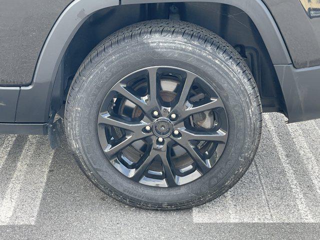 used 2016 Jeep Cherokee car, priced at $11,995
