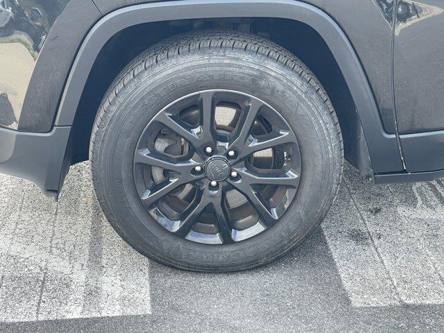 used 2016 Jeep Cherokee car, priced at $11,995