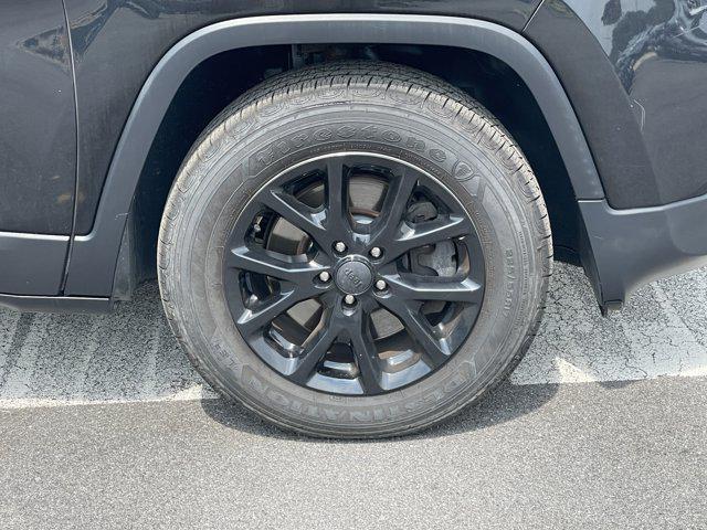 used 2016 Jeep Cherokee car, priced at $11,995