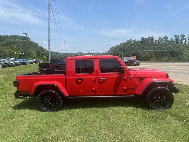 used 2024 Jeep Gladiator car, priced at $37,925