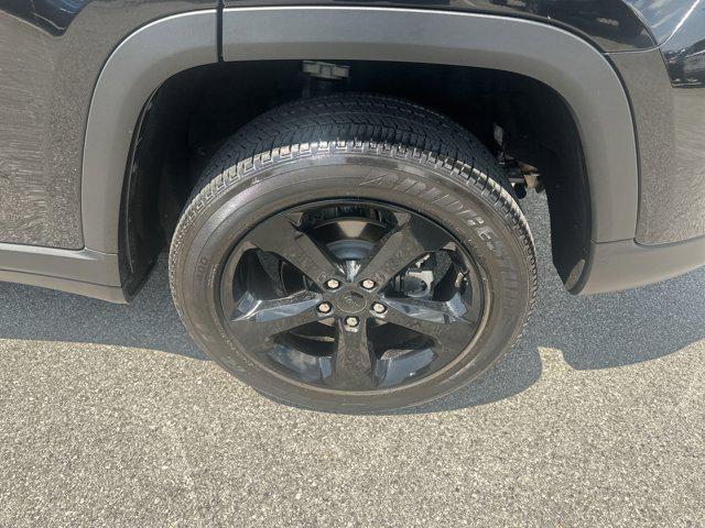 used 2024 Jeep Grand Cherokee car, priced at $35,970