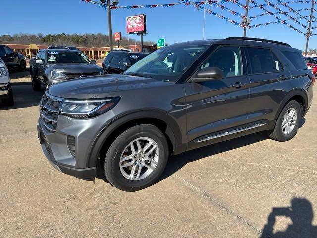 new 2025 Ford Explorer car, priced at $40,110