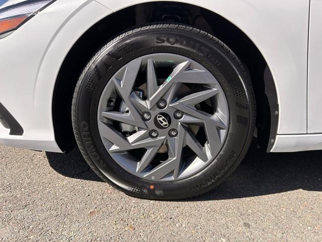 new 2025 Hyundai ELANTRA HEV car, priced at $26,961