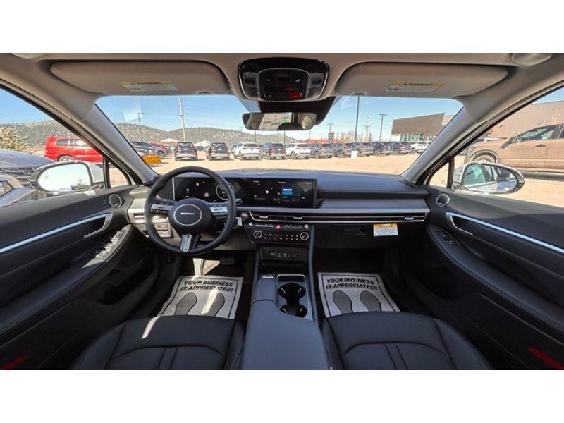 new 2025 Hyundai Sonata Hybrid car, priced at $39,595