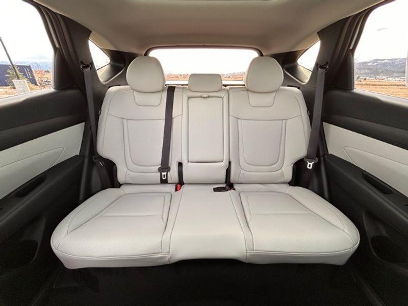 new 2025 Hyundai TUCSON Hybrid car, priced at $37,578