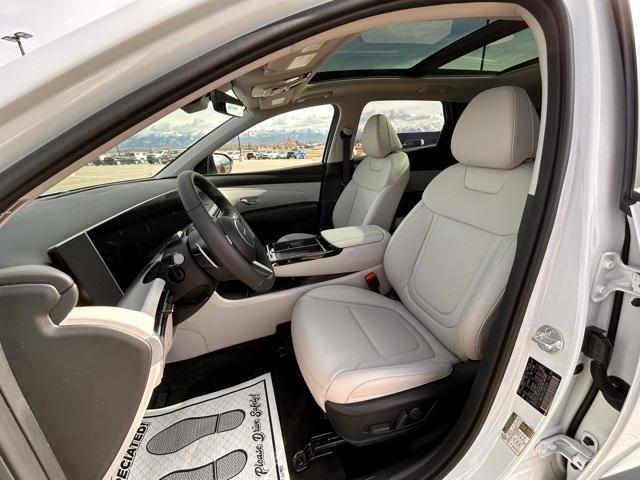 new 2025 Hyundai TUCSON Hybrid car, priced at $37,578