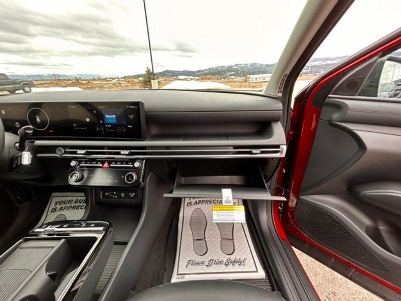 new 2025 Hyundai TUCSON Hybrid car, priced at $37,945