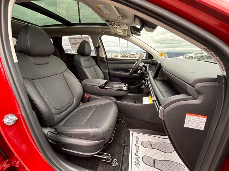 new 2025 Hyundai TUCSON Hybrid car, priced at $37,945