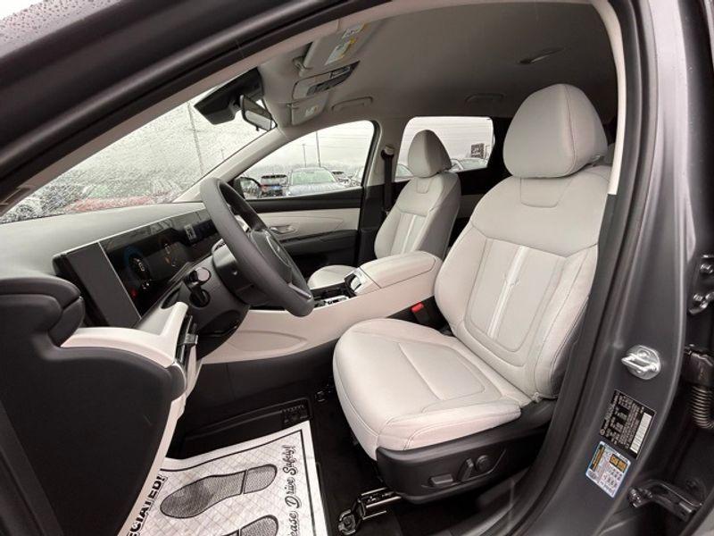 new 2025 Hyundai Tucson car, priced at $34,142