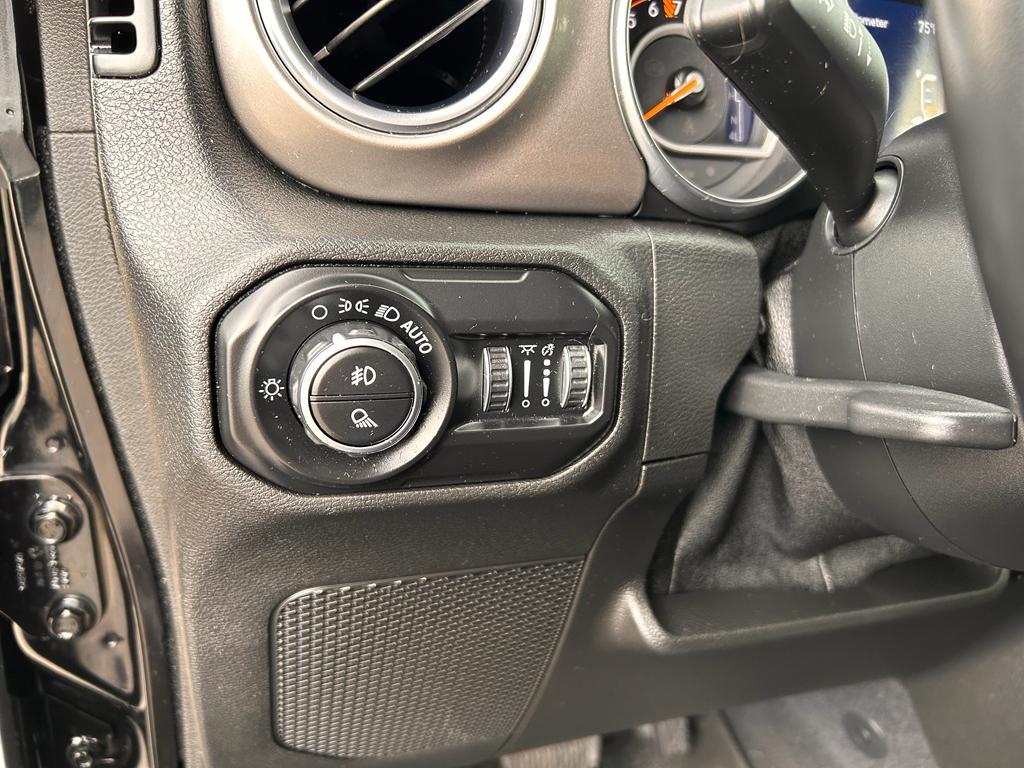 used 2020 Jeep Gladiator car, priced at $37,724
