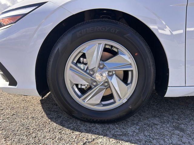 new 2025 Hyundai Elantra car, priced at $22,181