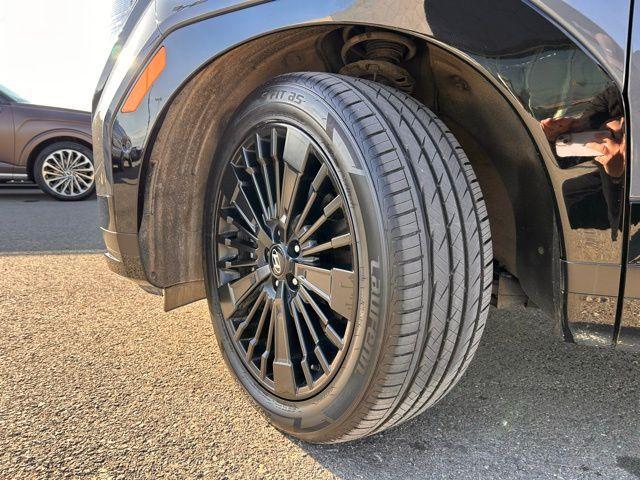 used 2024 Hyundai SANTA FE HEV car, priced at $41,277