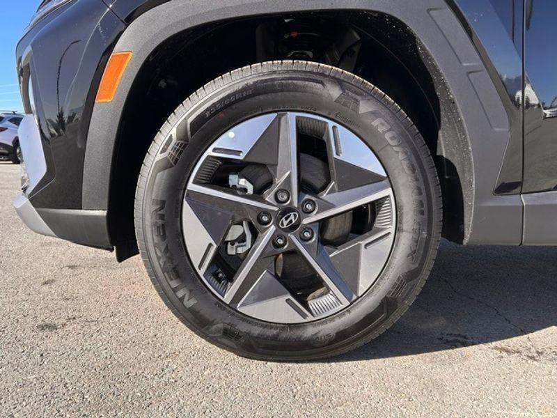 new 2025 Hyundai Tucson car, priced at $33,343