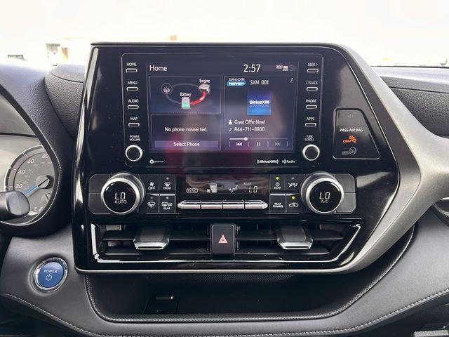 used 2022 Toyota Highlander Hybrid car, priced at $32,880