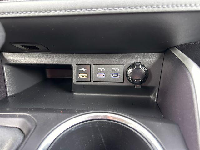 used 2022 Toyota Highlander Hybrid car, priced at $32,880