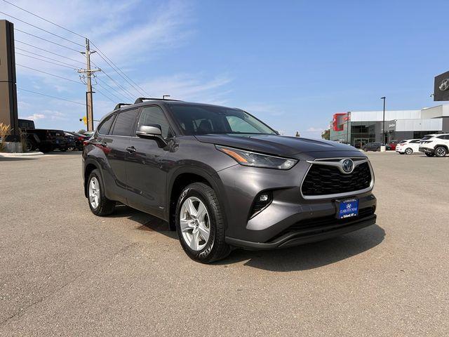 used 2022 Toyota Highlander Hybrid car, priced at $32,880