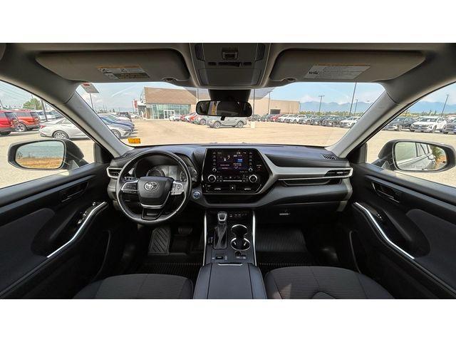 used 2022 Toyota Highlander Hybrid car, priced at $32,880