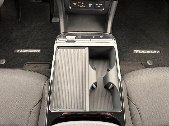 new 2026 Hyundai TUCSON Hybrid car, priced at $32,640