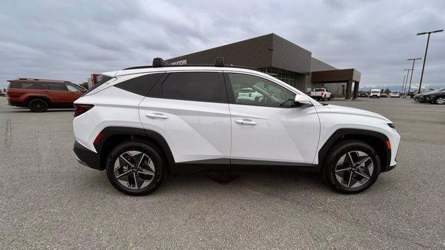 new 2026 Hyundai TUCSON Hybrid car, priced at $32,640