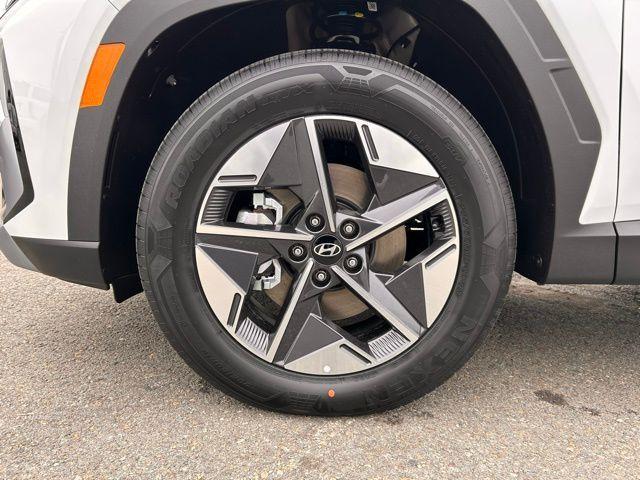 new 2026 Hyundai TUCSON Hybrid car, priced at $32,640