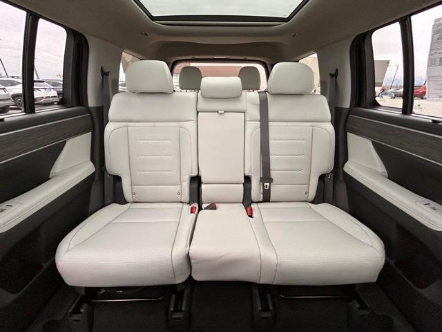 new 2025 Hyundai Santa Fe car, priced at $44,844