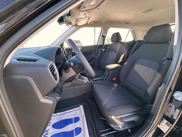 new 2025 Hyundai Venue car, priced at $21,965