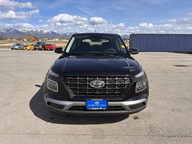 new 2025 Hyundai Venue car, priced at $21,965