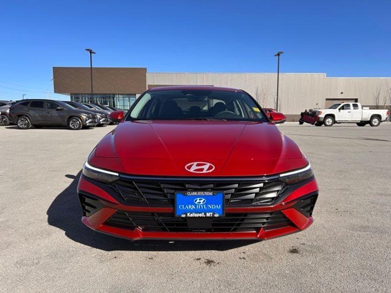 new 2025 Hyundai Elantra car, priced at $27,640