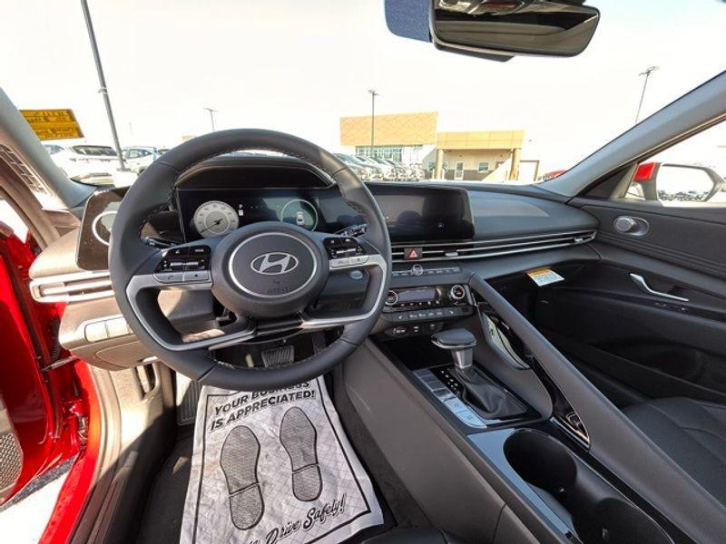 new 2025 Hyundai Elantra car, priced at $27,640