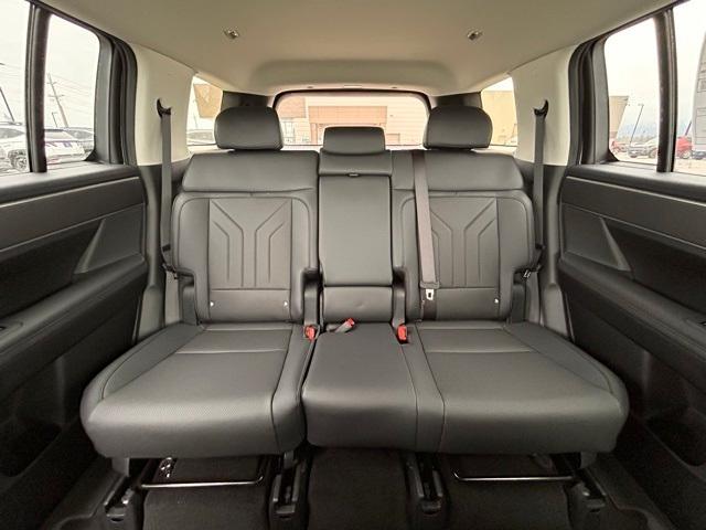 new 2025 Hyundai SANTA FE HEV car, priced at $40,443