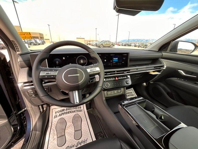 new 2025 Hyundai TUCSON Hybrid car, priced at $37,466