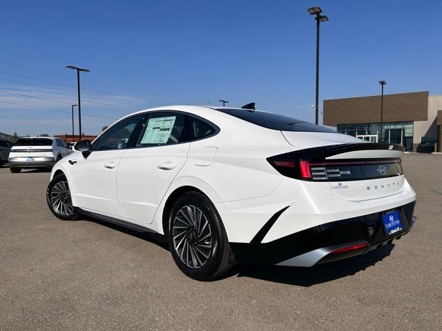 new 2024 Hyundai Sonata Hybrid car, priced at $32,450
