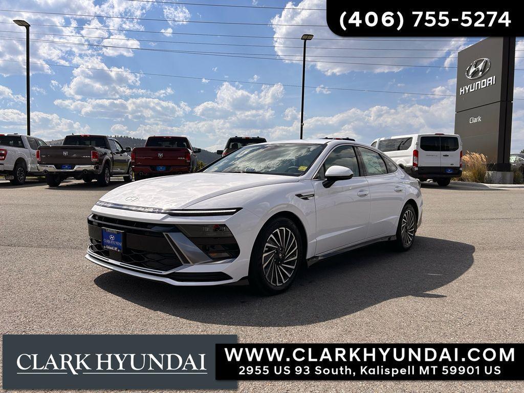 new 2024 Hyundai Sonata Hybrid car, priced at $30,005