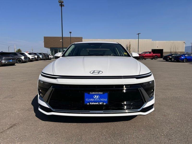new 2024 Hyundai Sonata Hybrid car, priced at $32,450