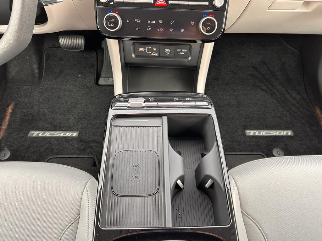new 2025 Hyundai TUCSON Hybrid car, priced at $35,037