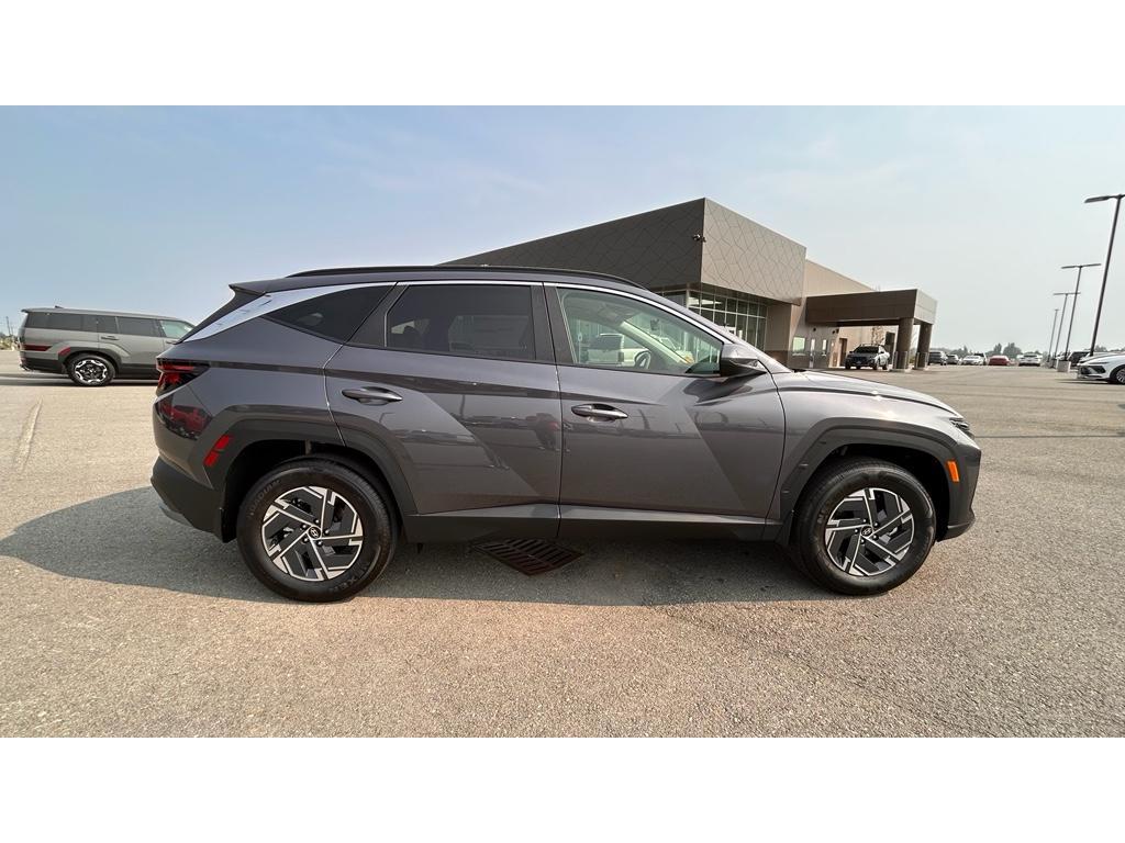 new 2025 Hyundai TUCSON Hybrid car, priced at $35,037