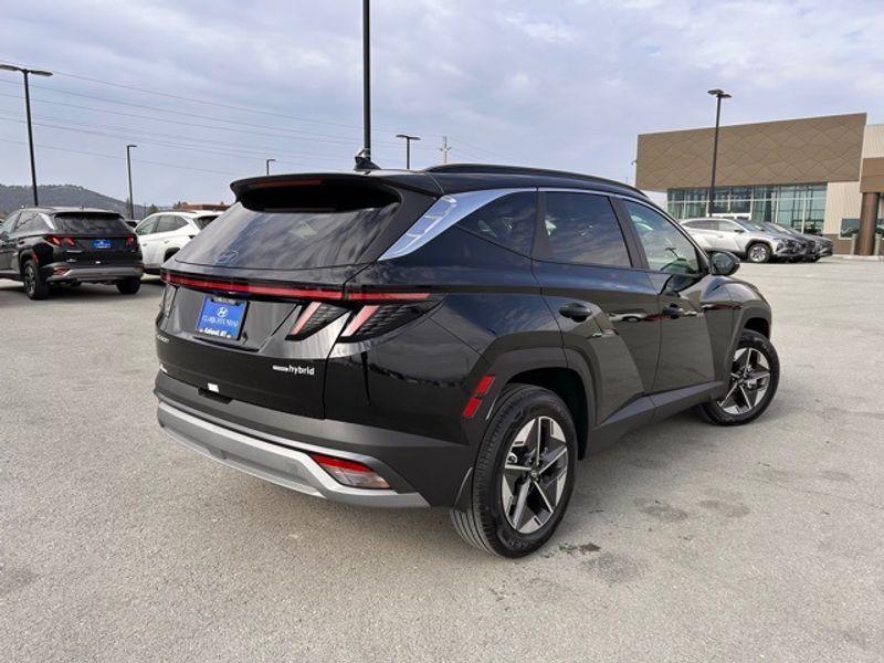 new 2025 Hyundai TUCSON Hybrid car, priced at $37,466