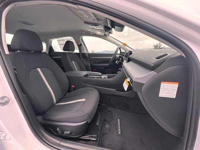 new 2025 Hyundai Sonata Hybrid car, priced at $32,822