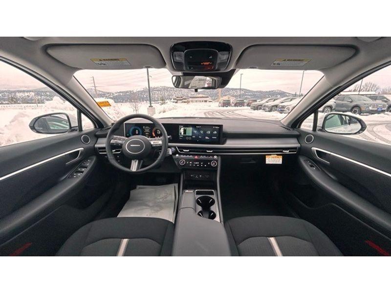 new 2025 Hyundai Sonata Hybrid car, priced at $32,822