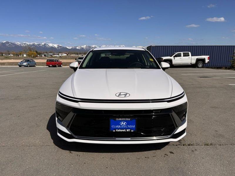 new 2025 Hyundai Sonata Hybrid car, priced at $32,822