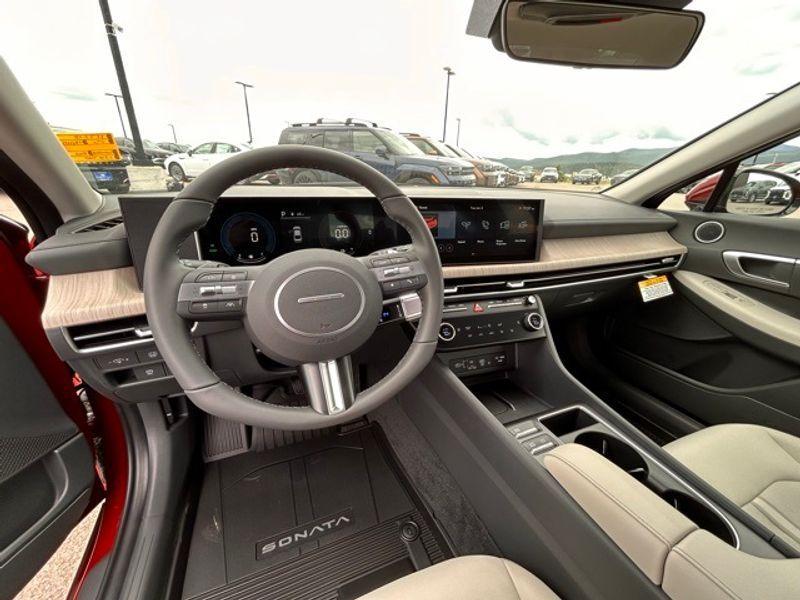 new 2025 Hyundai Sonata Hybrid car, priced at $32,728