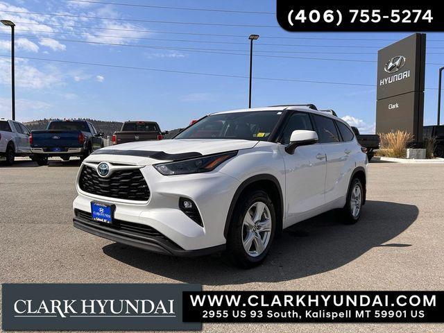 used 2022 Toyota Highlander Hybrid car, priced at $34,740