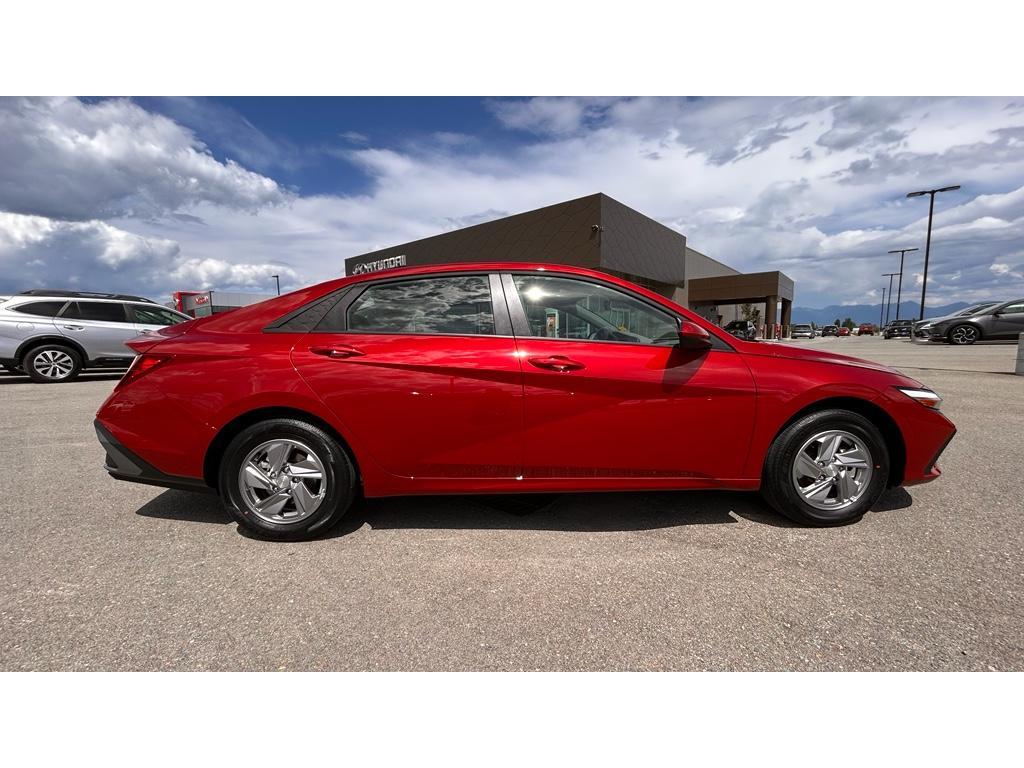 new 2025 Hyundai Elantra car