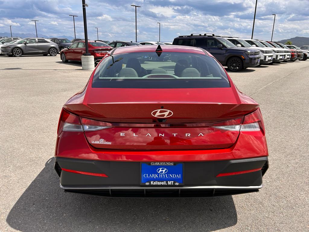 new 2025 Hyundai Elantra car